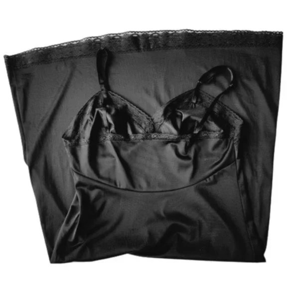 Classic Vintage VANITY FAIR Black Lace Dress Slip - Picture 4 of 4